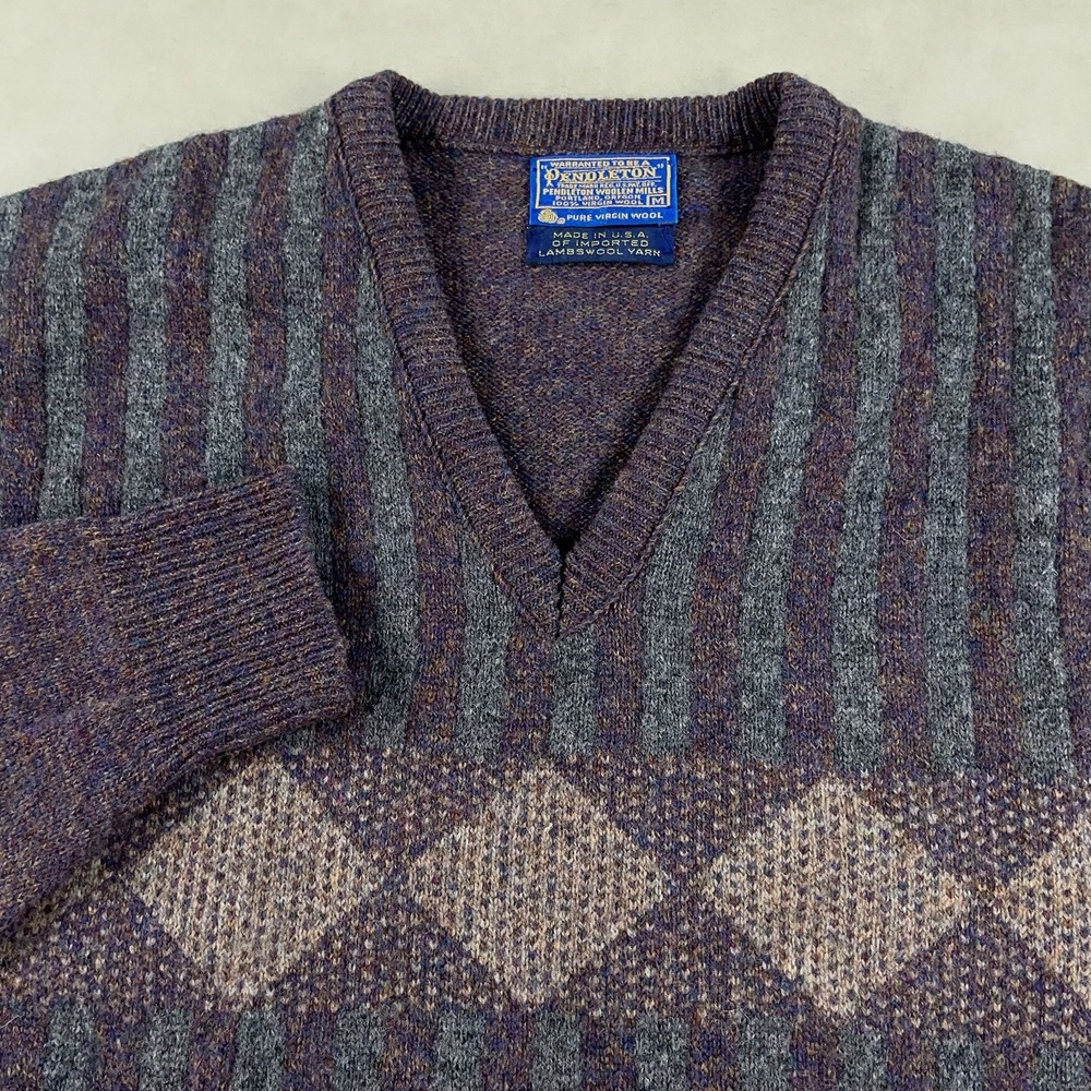 Vintage 80s Men's Pendleton V-neck Sweater Imported Lambswool Yarn‎ USA Medium